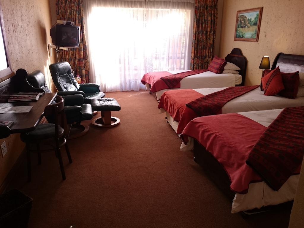 Hornbill Lodge Magaliesburg Szoba fotó